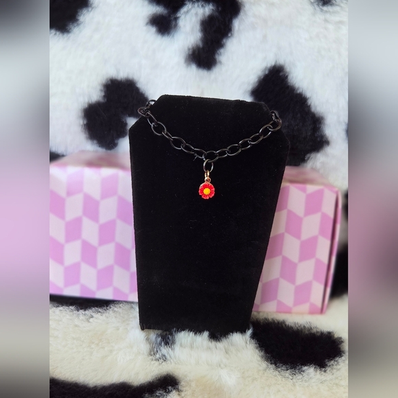 Black Chain Choker With Red Flower Charm *DOLLS NOT INCLUDED* - Picture 4 of 5